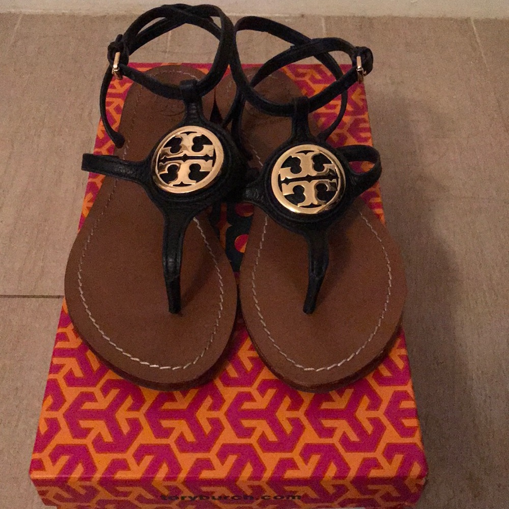 Tory Burch Leticia Flat Thong size 6.5